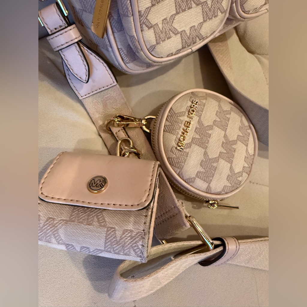 Michael Kors Light Pink Crossbody Bag Set